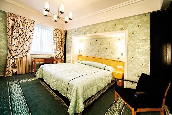 בריסל Hotel Metropole