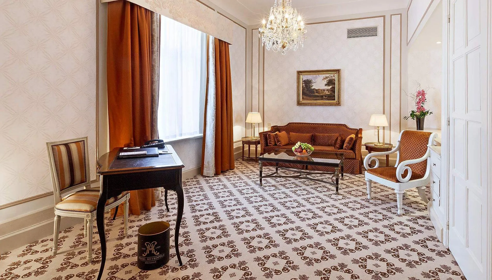 בריסל Hotel Metropole