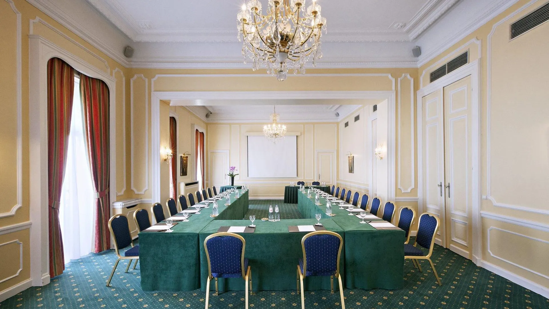 בריסל Hotel Metropole