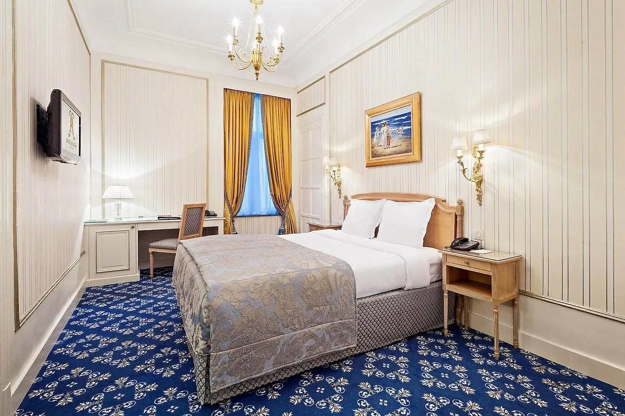 בריסל Hotel Metropole