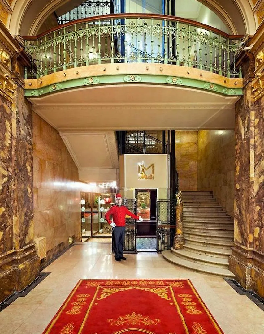 בריסל Hotel Metropole